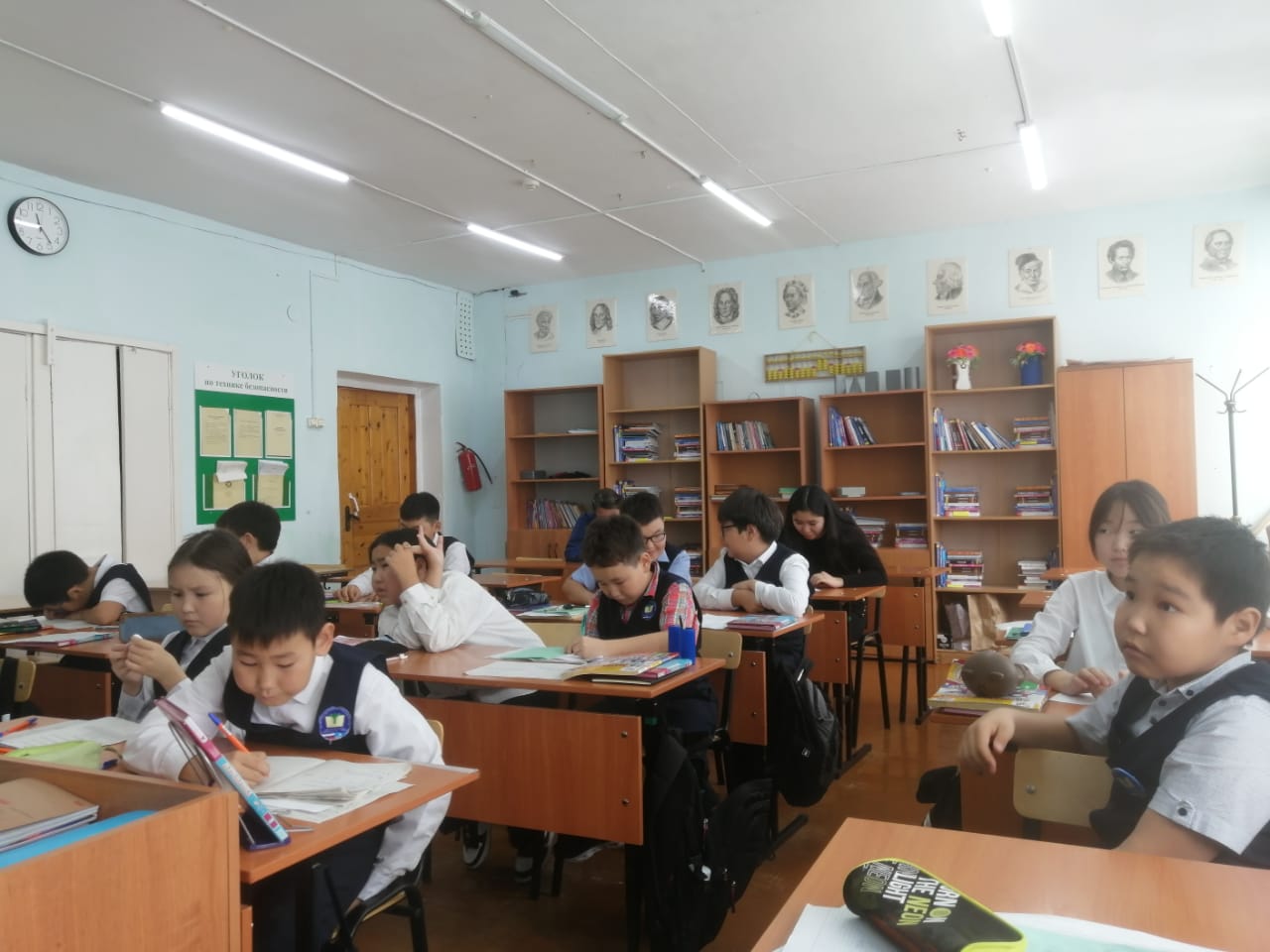 Учащимся Покровской средней школы №1 рассказали об энергосбережении и экологии