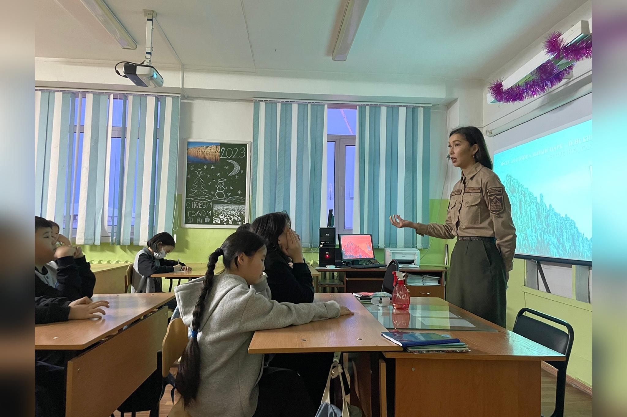 «Что такое ООПТ?»: в школе №19 города Якутска прошли экоуроки в рамках Дня заповедников и национальных парков